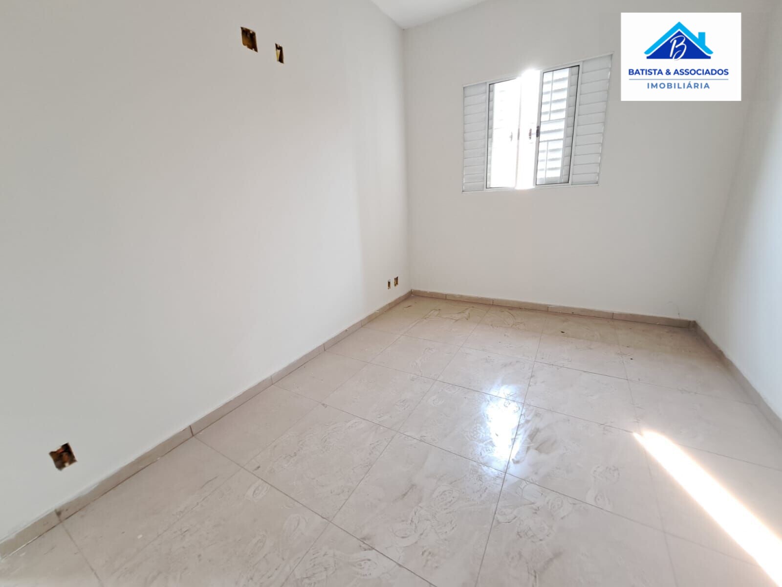 Casa à venda com 3 quartos, 82m² - Foto 11