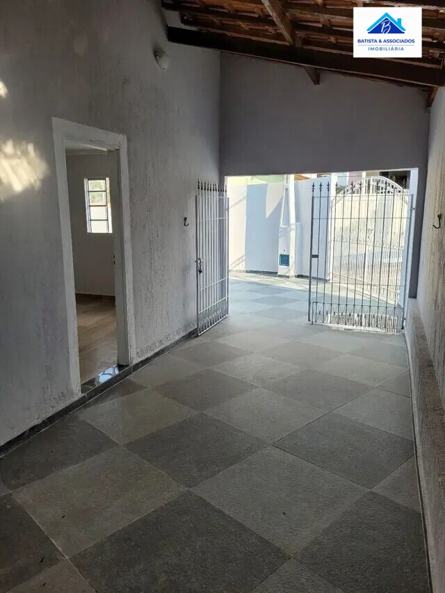 Casa à venda com 3 quartos, 115m² - Foto 3