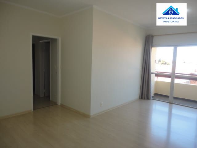 Apartamento à venda com 3 quartos, 90m² - Foto 3