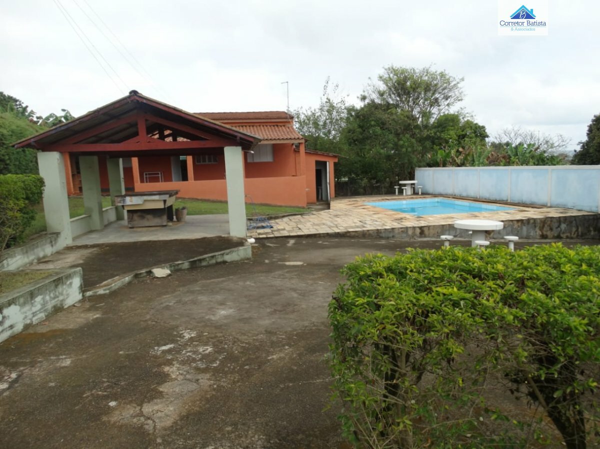 Fazenda à venda com 2 quartos, 1200m² - Foto 1