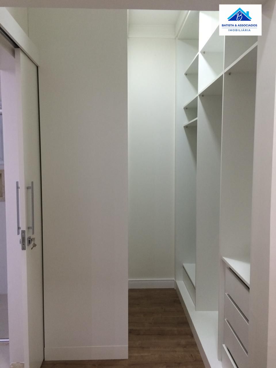 Casa à venda com 3 quartos, 250m² - Foto 9