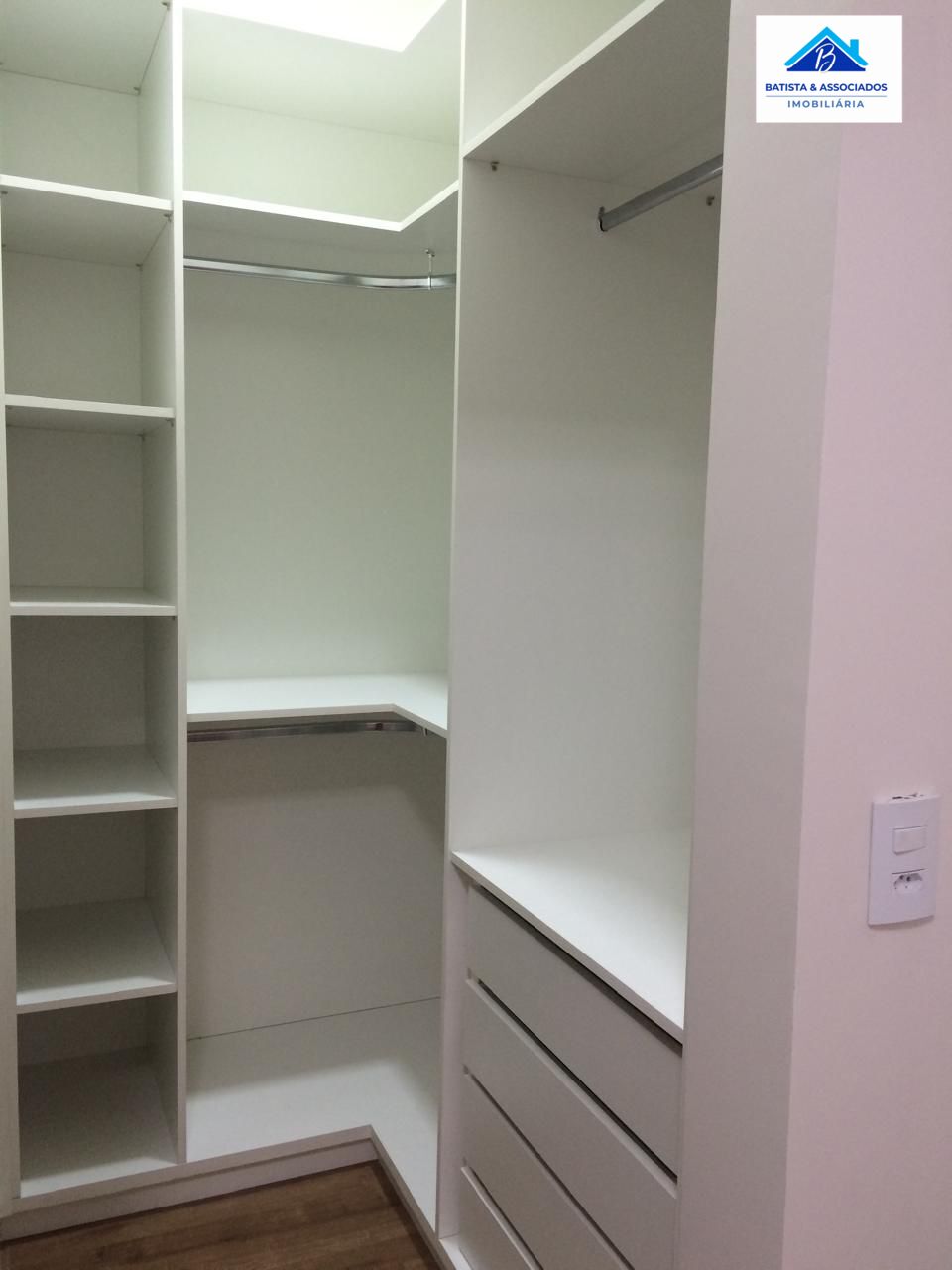 Casa à venda com 3 quartos, 250m² - Foto 10