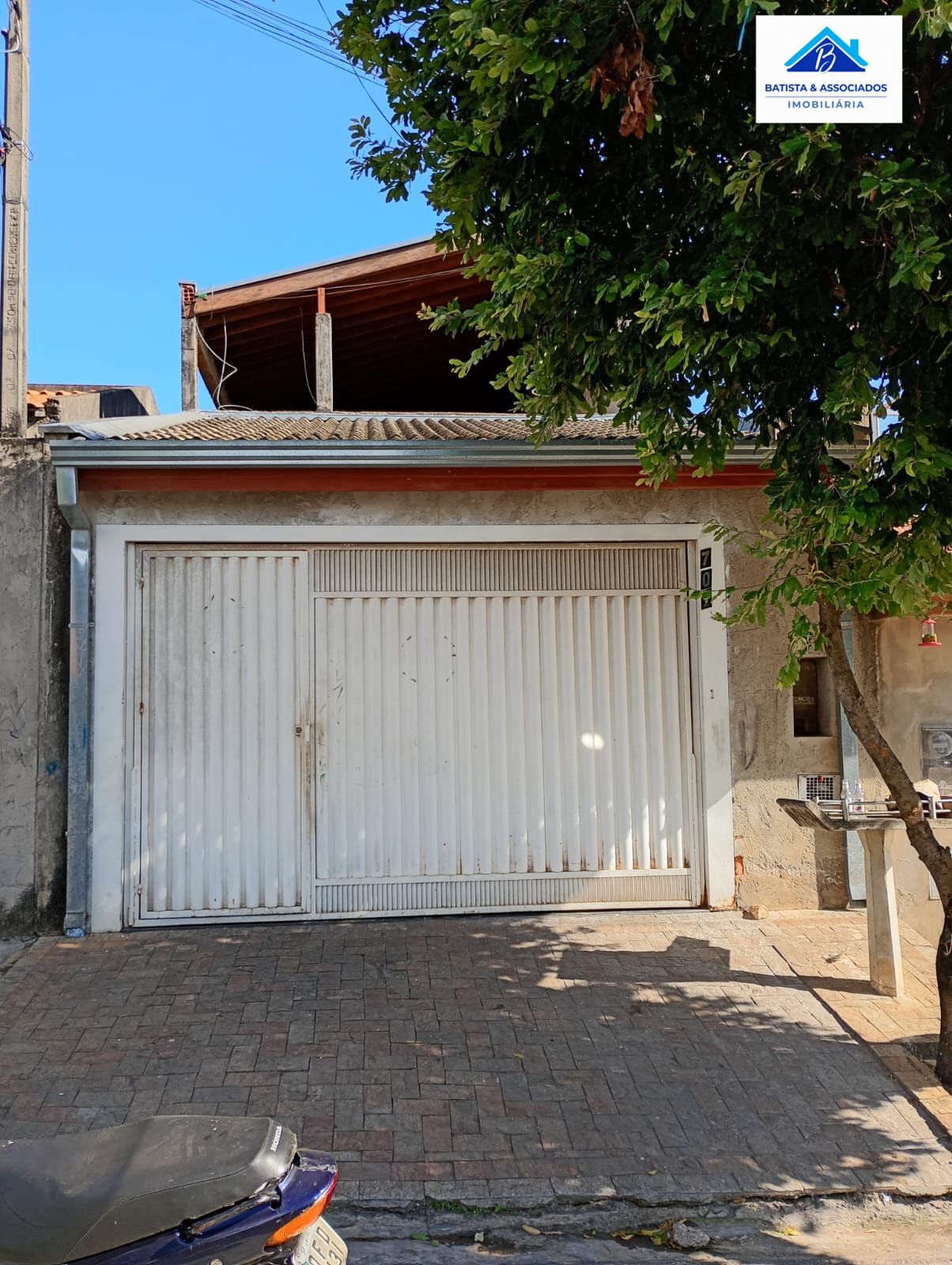 Casa à venda com 2 quartos, 80m² - Foto 1