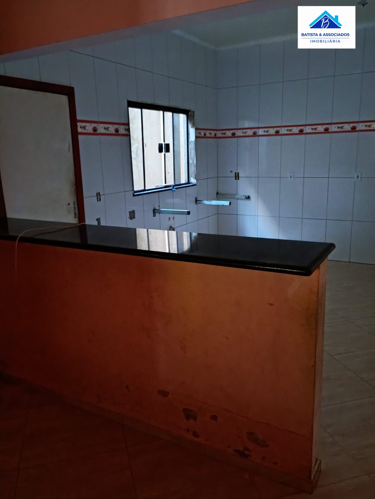 Casa à venda com 2 quartos, 80m² - Foto 2