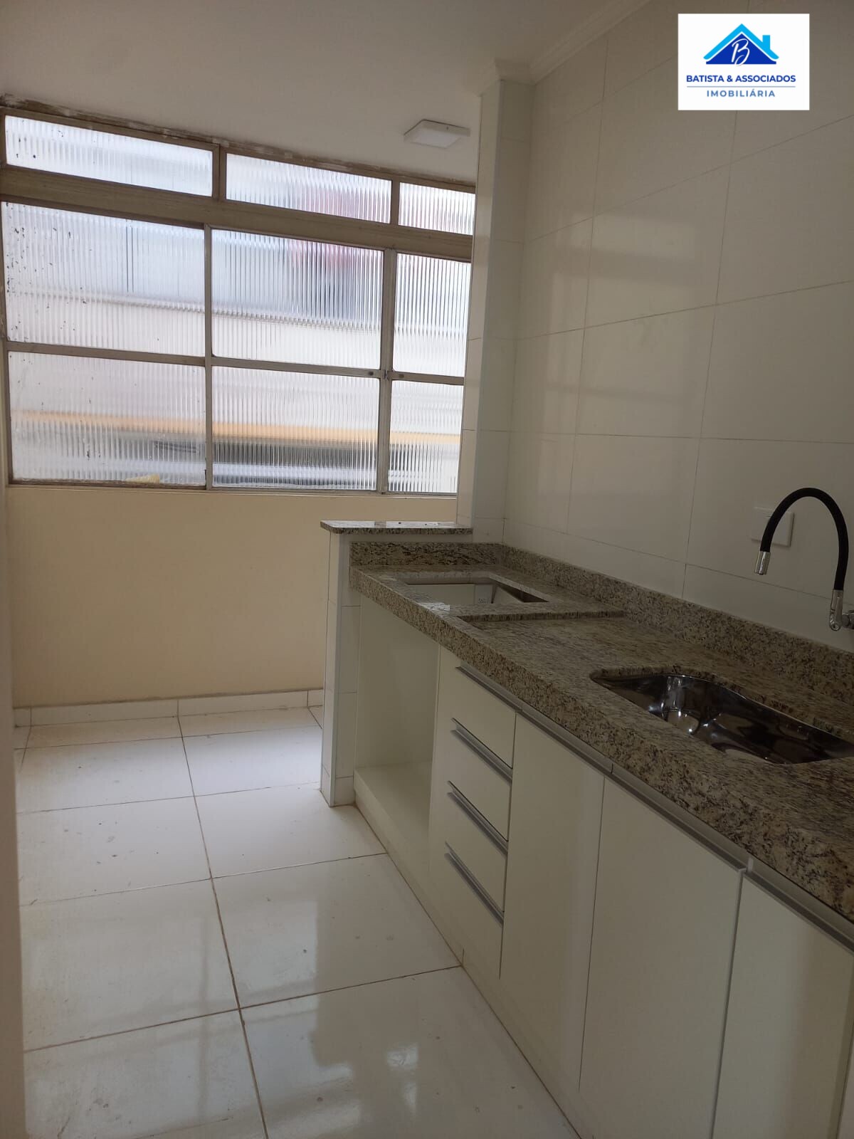 Apartamento à venda com 2 quartos, 55m² - Foto 2