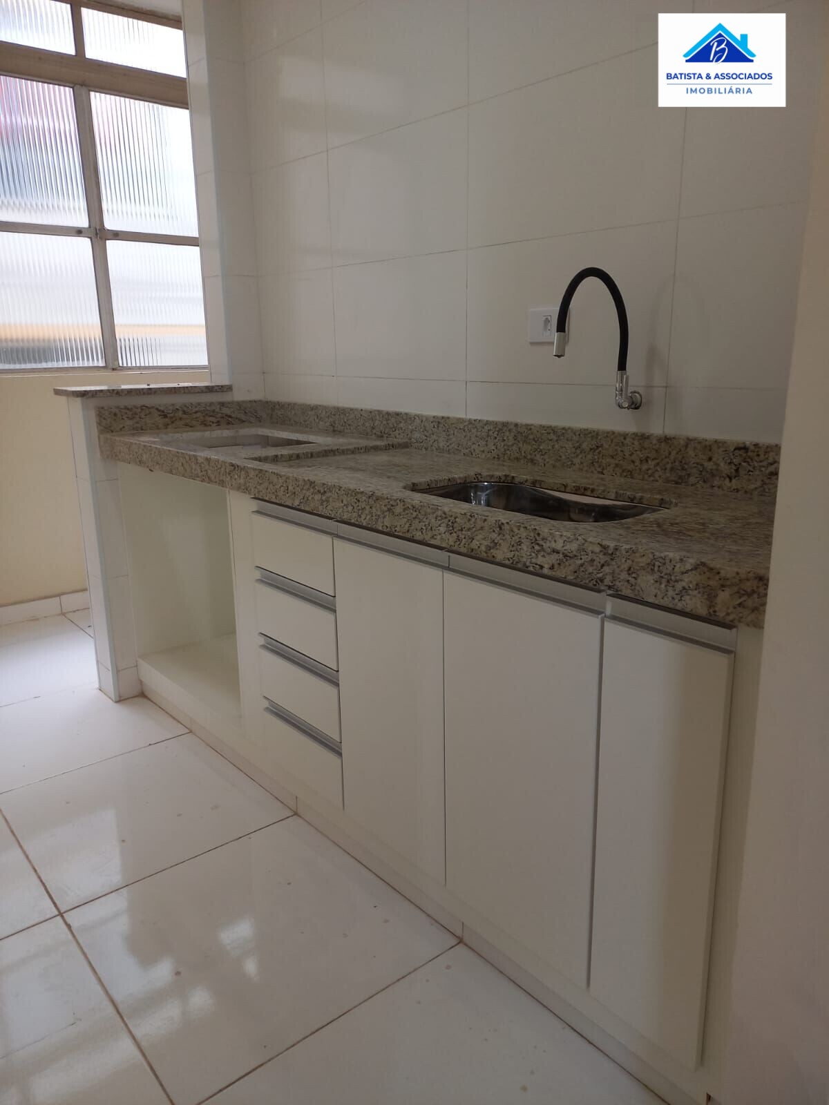 Apartamento à venda com 2 quartos, 55m² - Foto 3