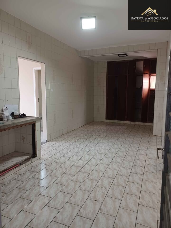 Casa, 3 quartos, 220 m² - Foto 13