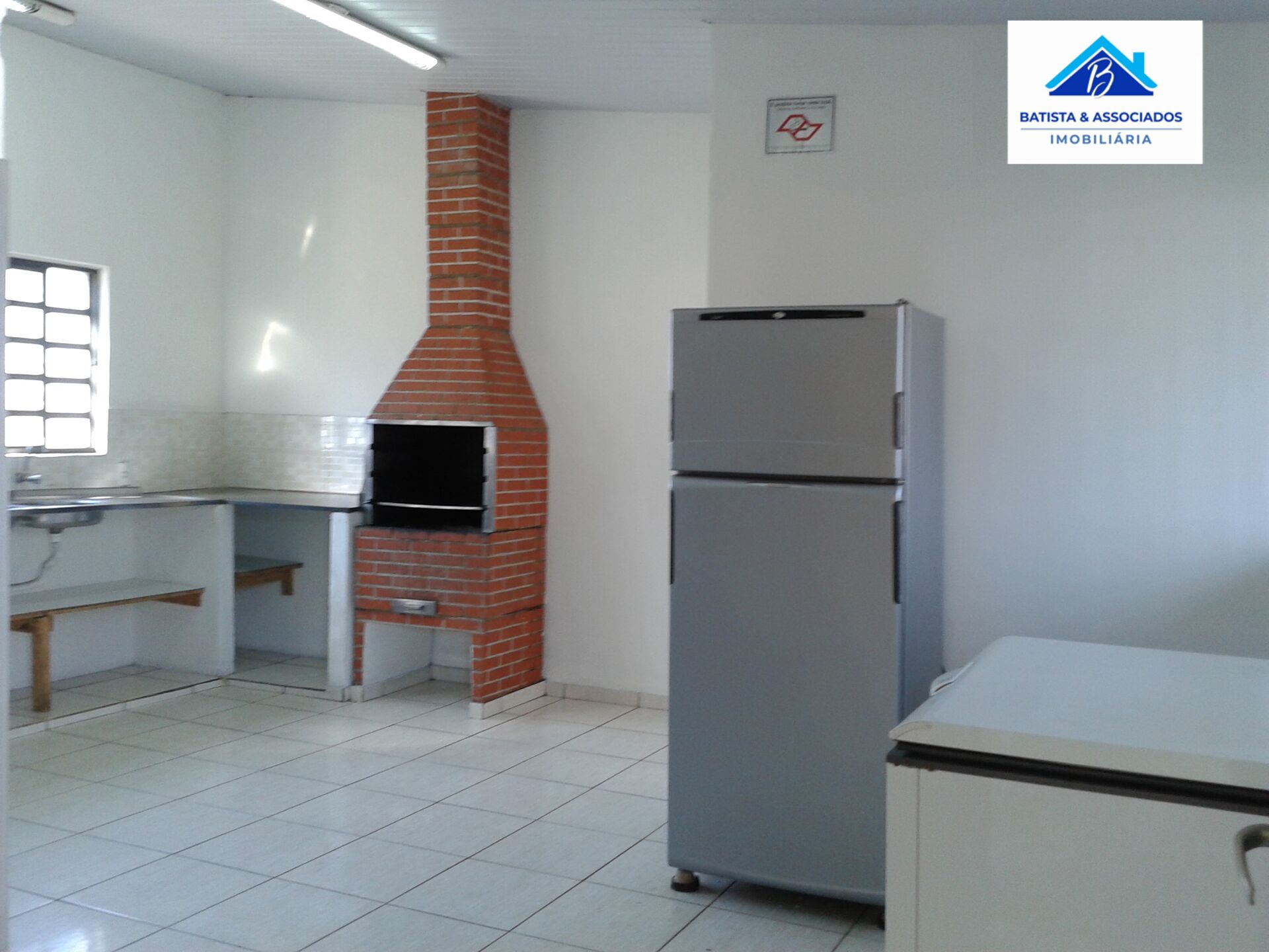 Chácara à venda com 3 quartos, 1100m² - Foto 9