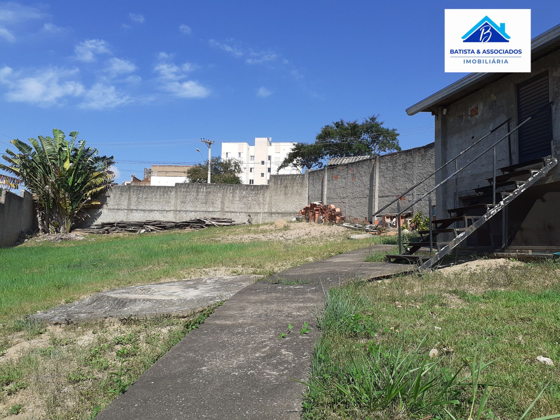 Chácara à venda com 3 quartos, 1100m² - Foto 22