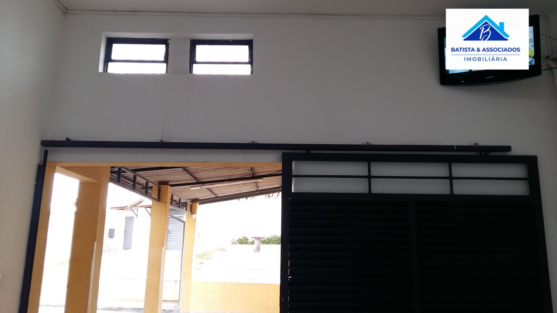 Chácara à venda com 3 quartos, 1100m² - Foto 8