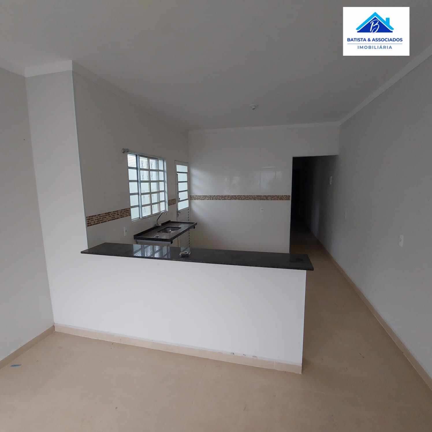 Casa à venda com 2 quartos, 56m² - Foto 4