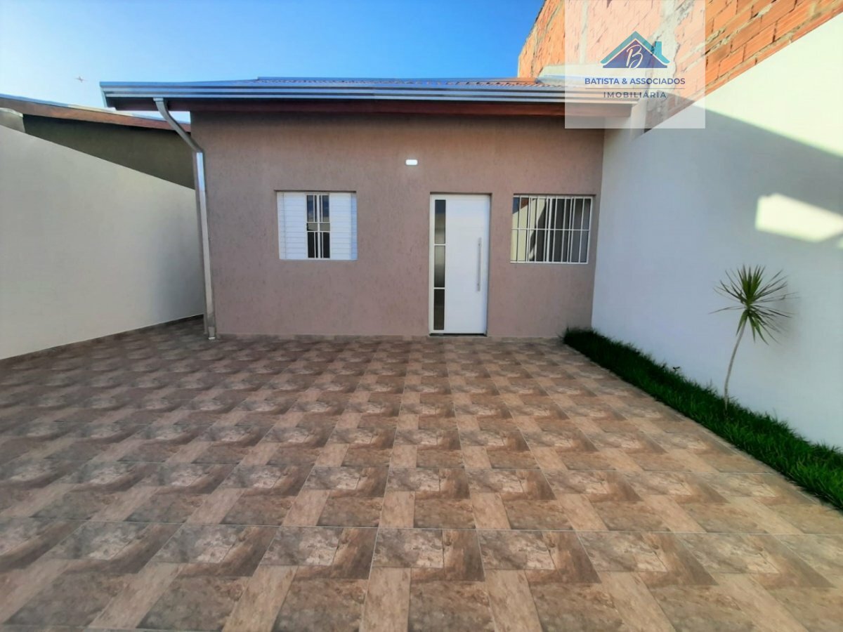 Casa à venda com 2 quartos, 126m² - Foto 1