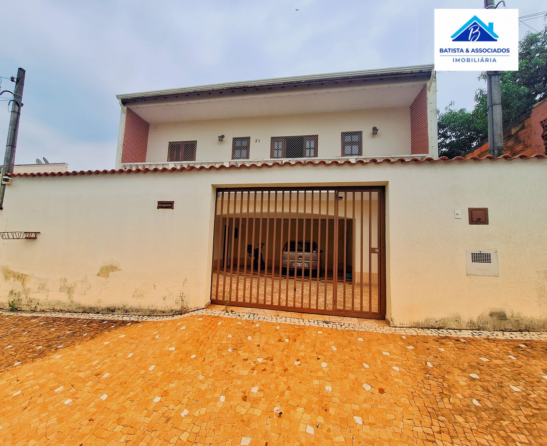 Sobrado à venda com 3 quartos, 190m² - Foto 1