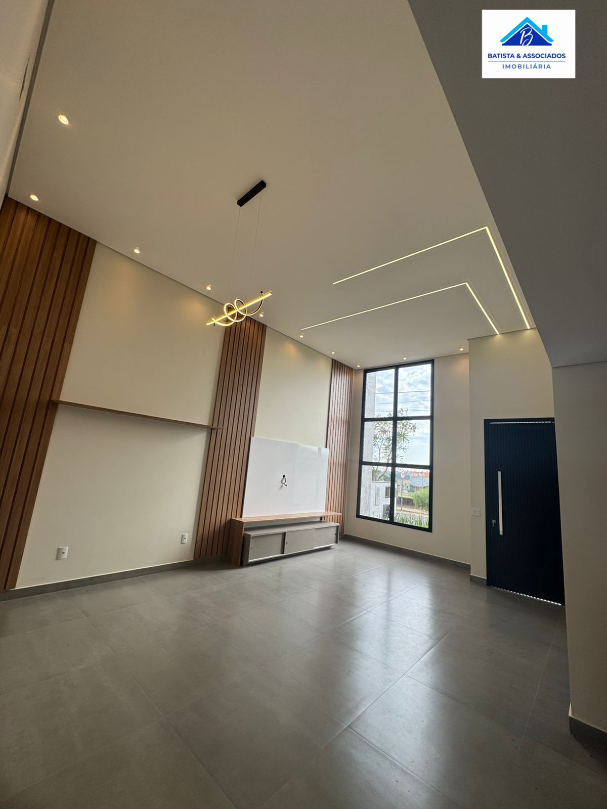 Casa à venda com 3 quartos, 154m² - Foto 2