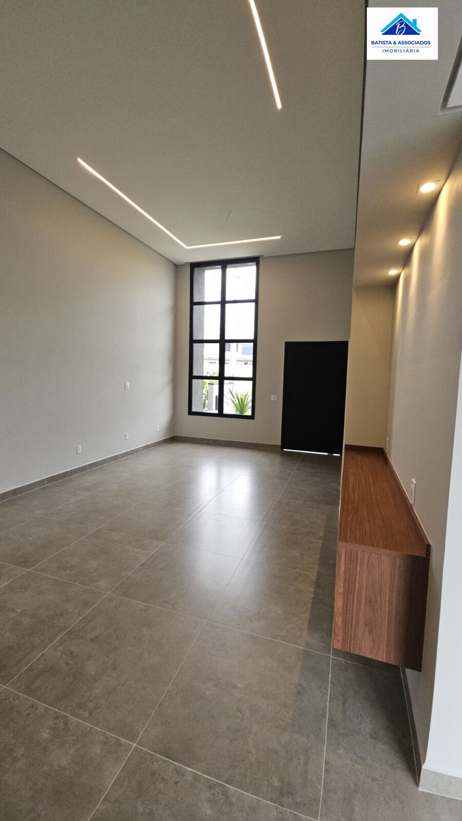 Casa à venda com 3 quartos, 220m² - Foto 4