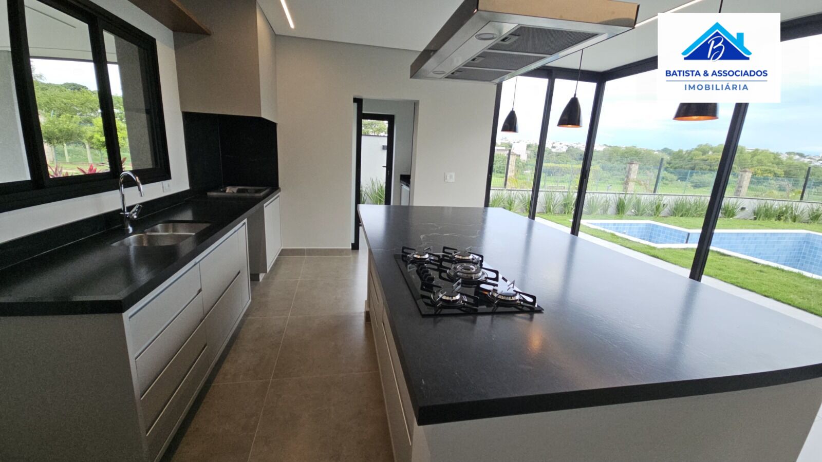 Casa à venda com 3 quartos, 220m² - Foto 25
