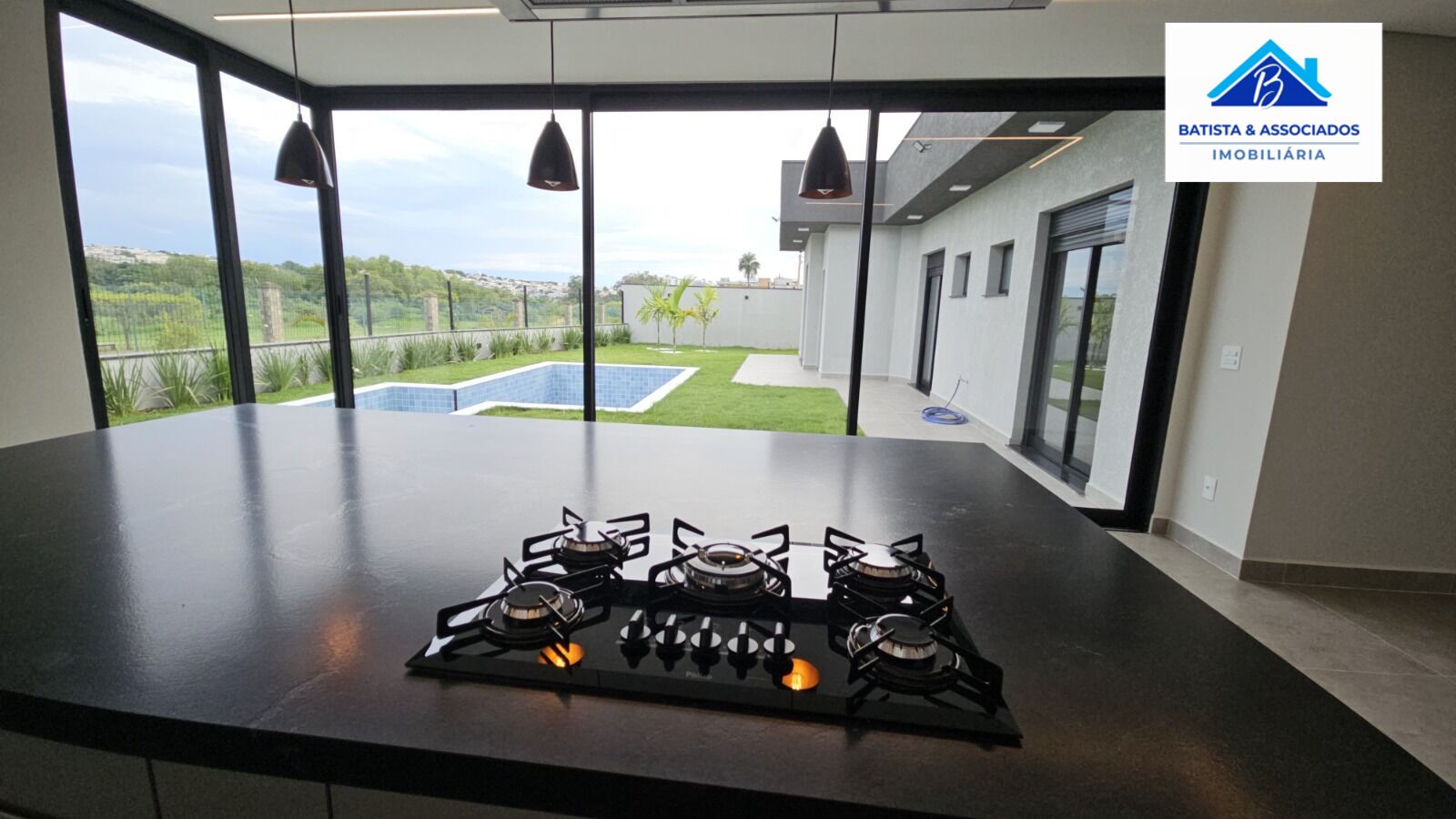 Casa à venda com 3 quartos, 220m² - Foto 24