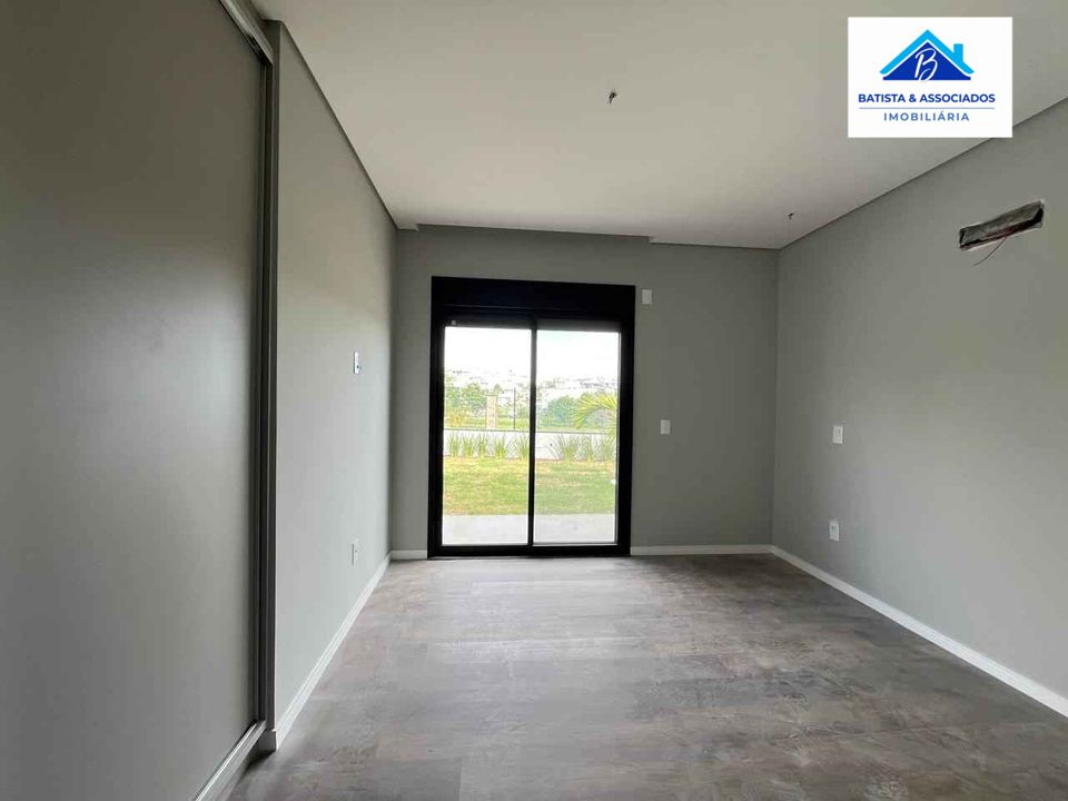 Casa à venda com 3 quartos, 220m² - Foto 8