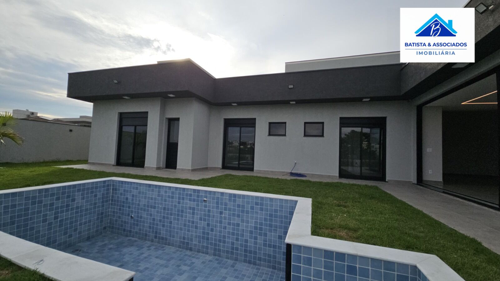 Casa à venda com 3 quartos, 220m² - Foto 30