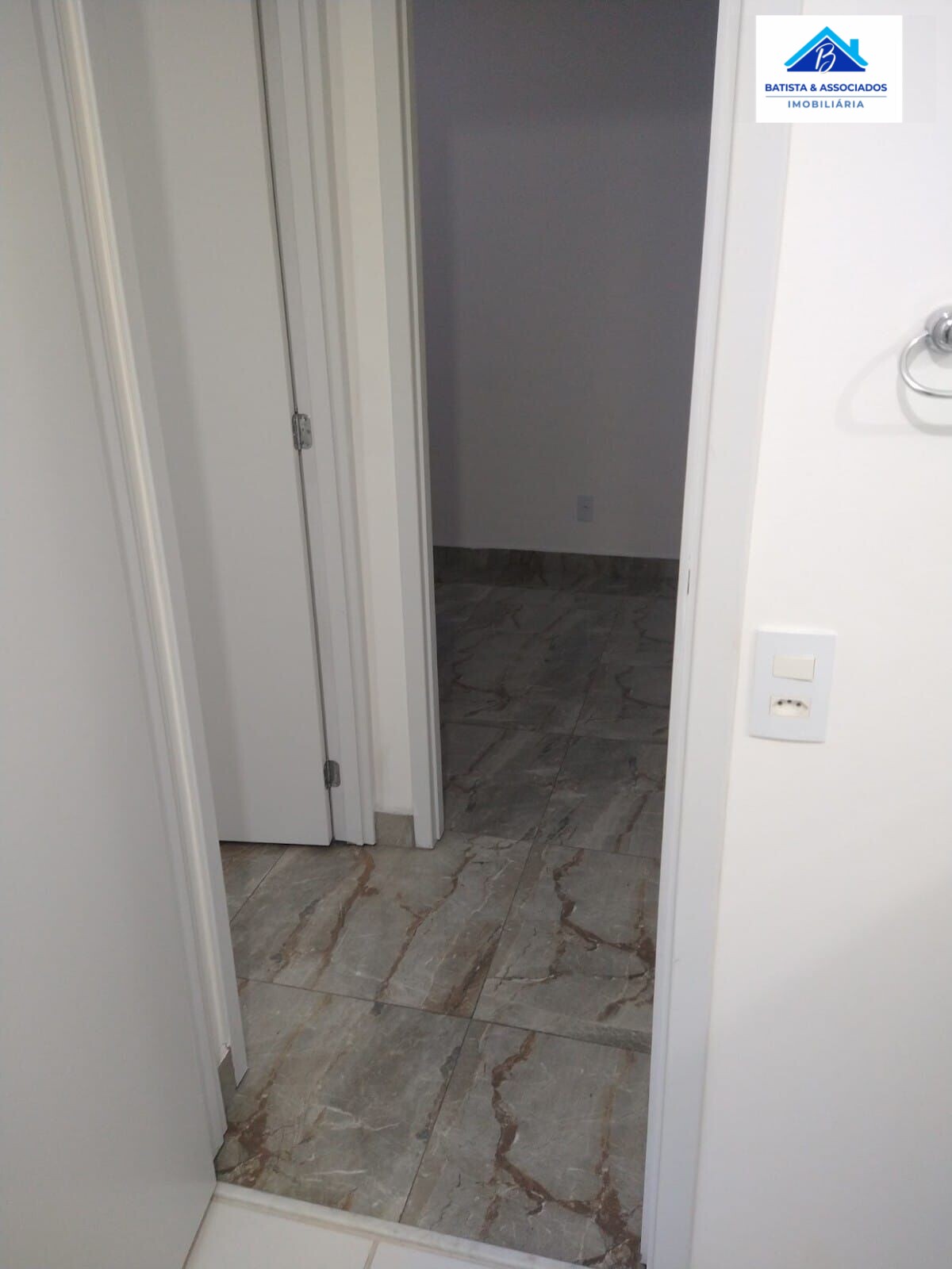 Apartamento à venda com 2 quartos, 44m² - Foto 8