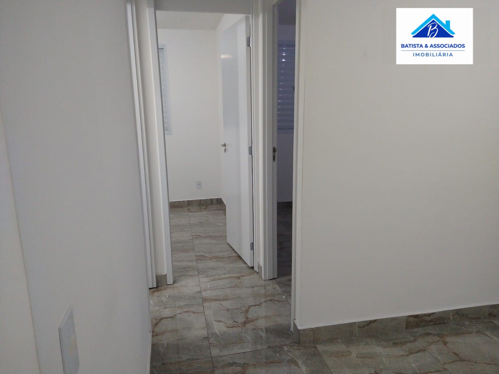 Apartamento à venda com 2 quartos, 44m² - Foto 2