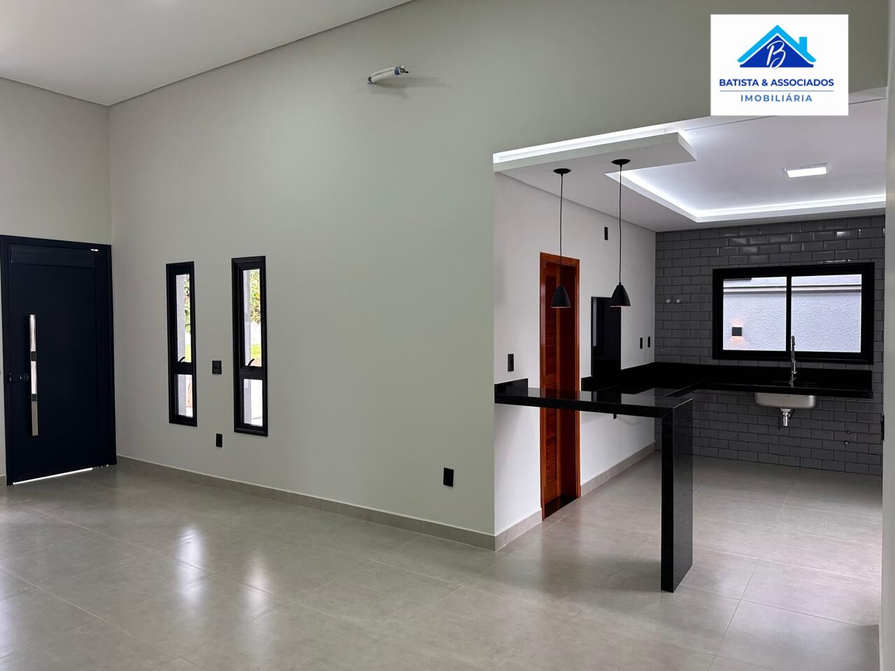 Casa à venda com 3 quartos, 170m² - Foto 4