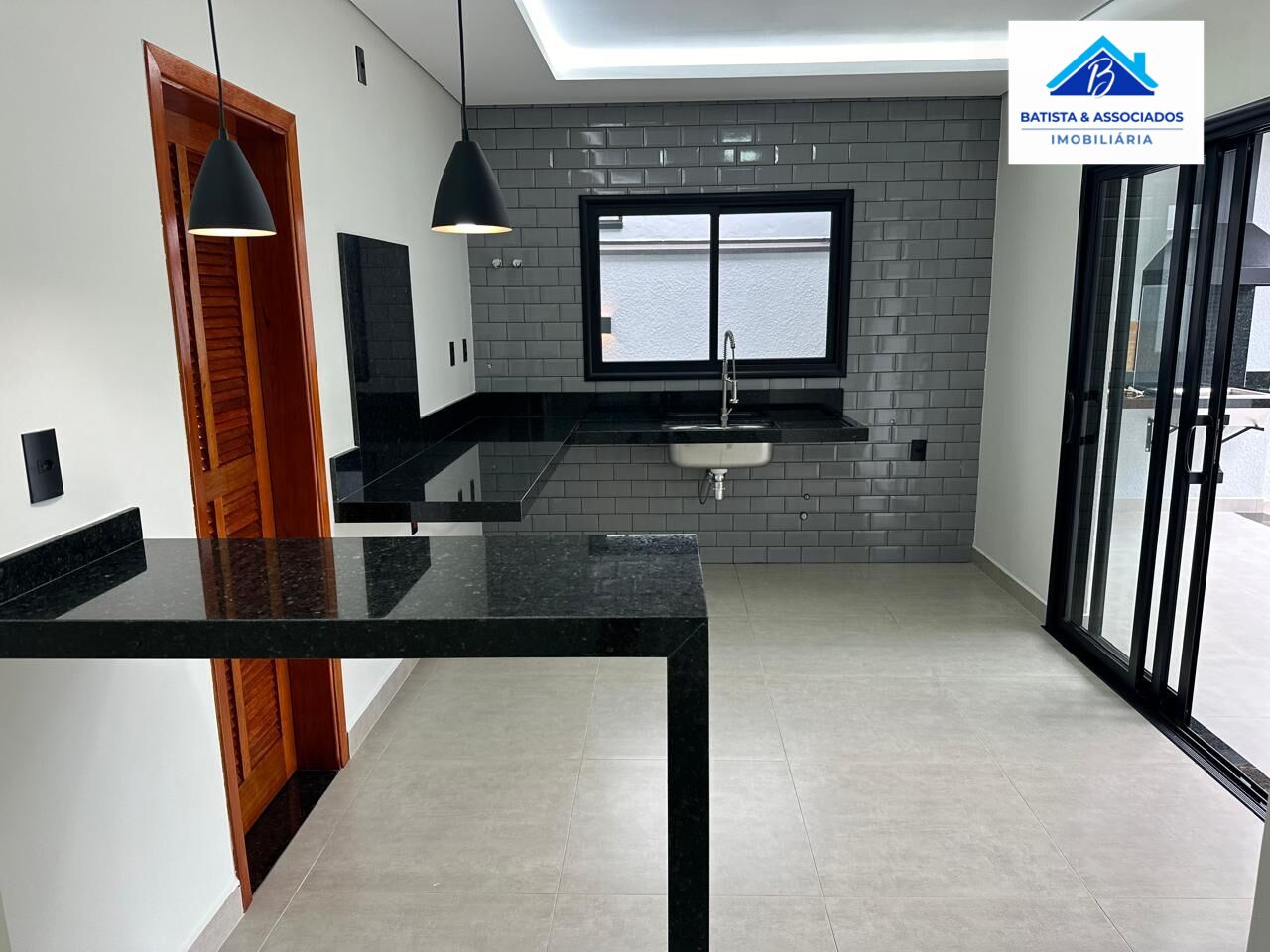 Casa à venda com 3 quartos, 170m² - Foto 7