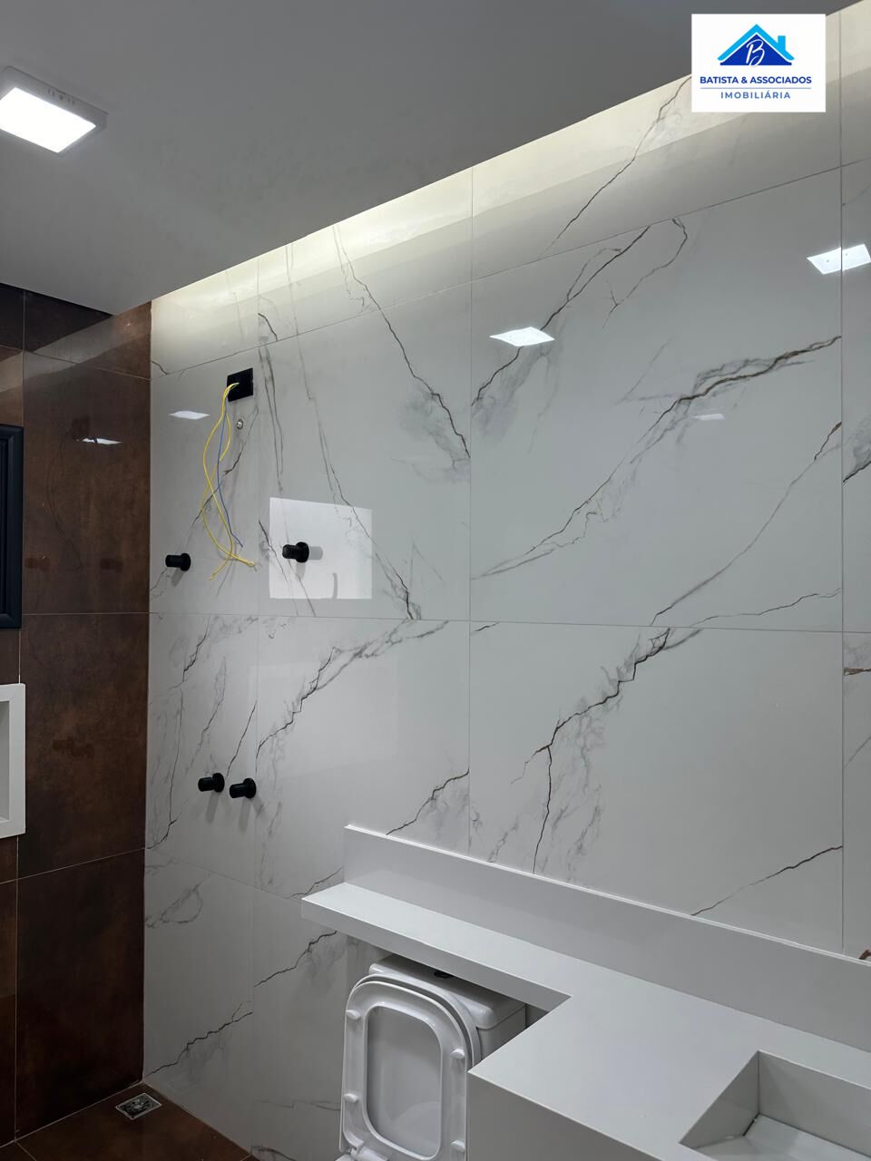 Casa à venda com 3 quartos, 170m² - Foto 11