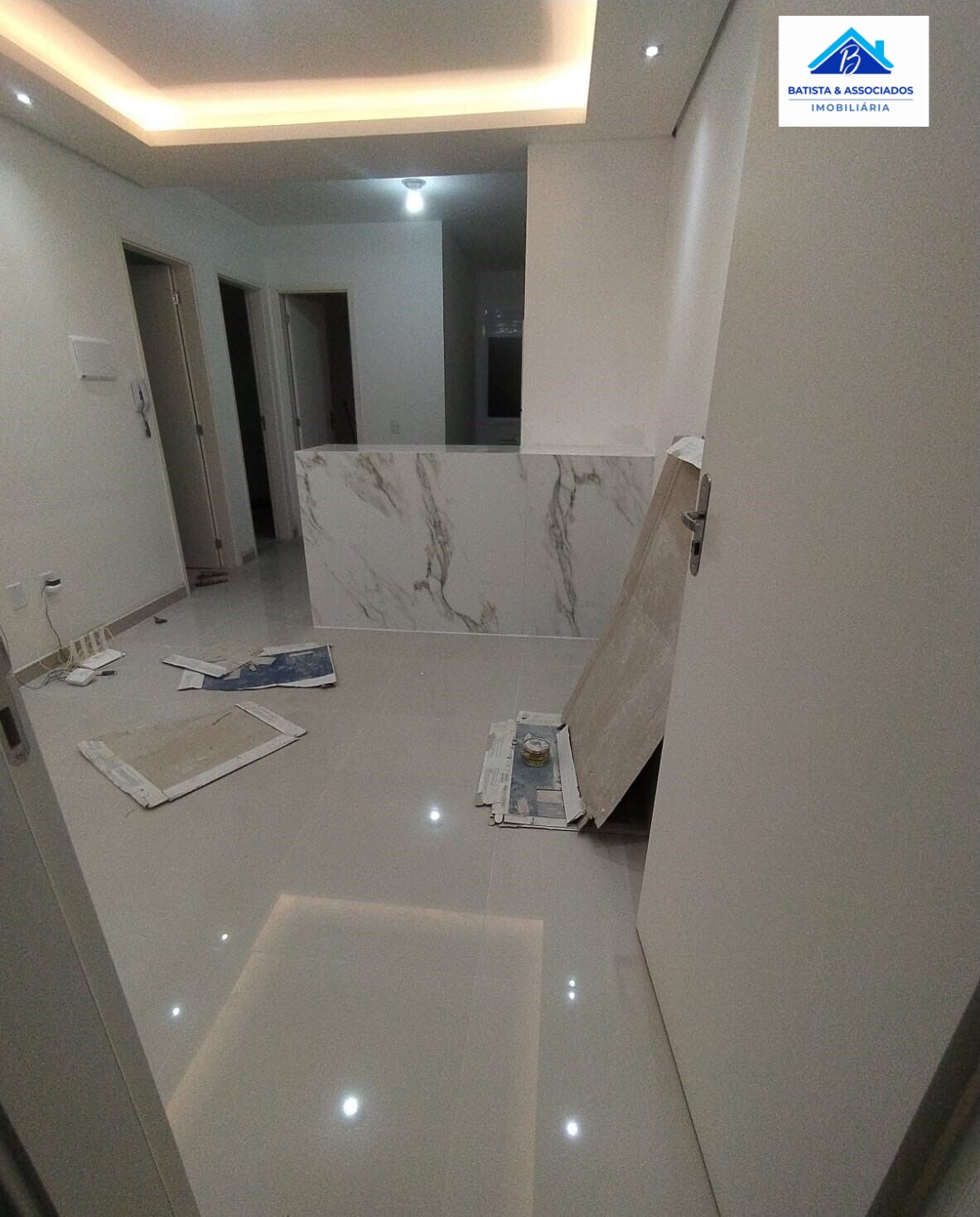 Apartamento à venda com 2 quartos, 43m² - Foto 2