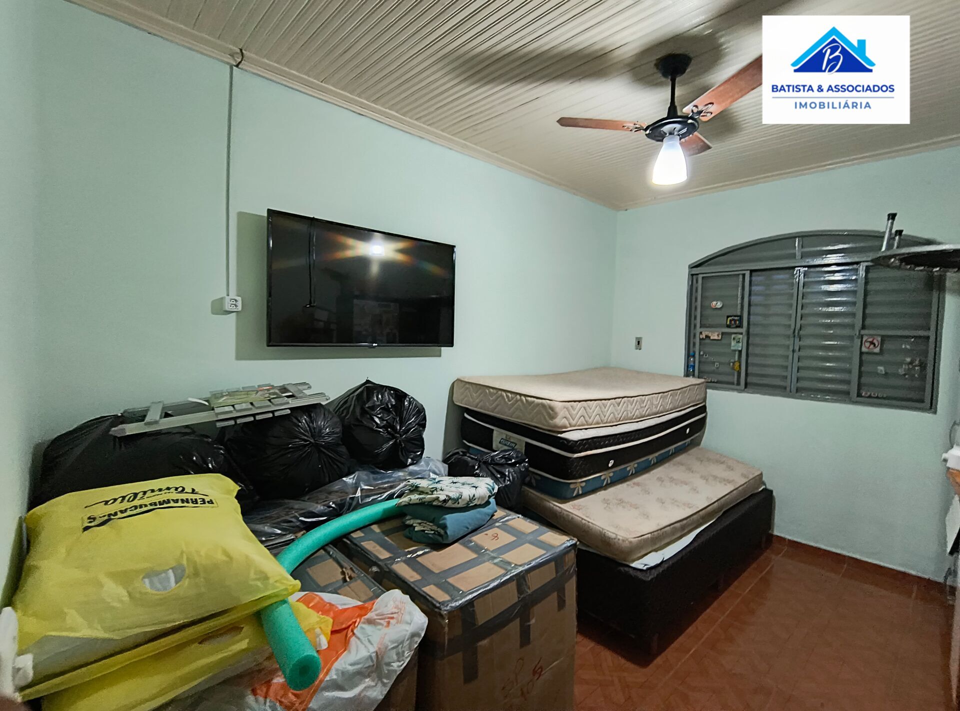 Casa à venda com 2 quartos, 70m² - Foto 10