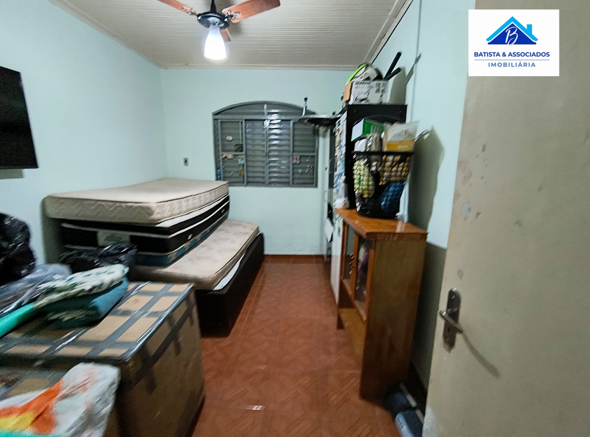 Casa à venda com 2 quartos, 70m² - Foto 11