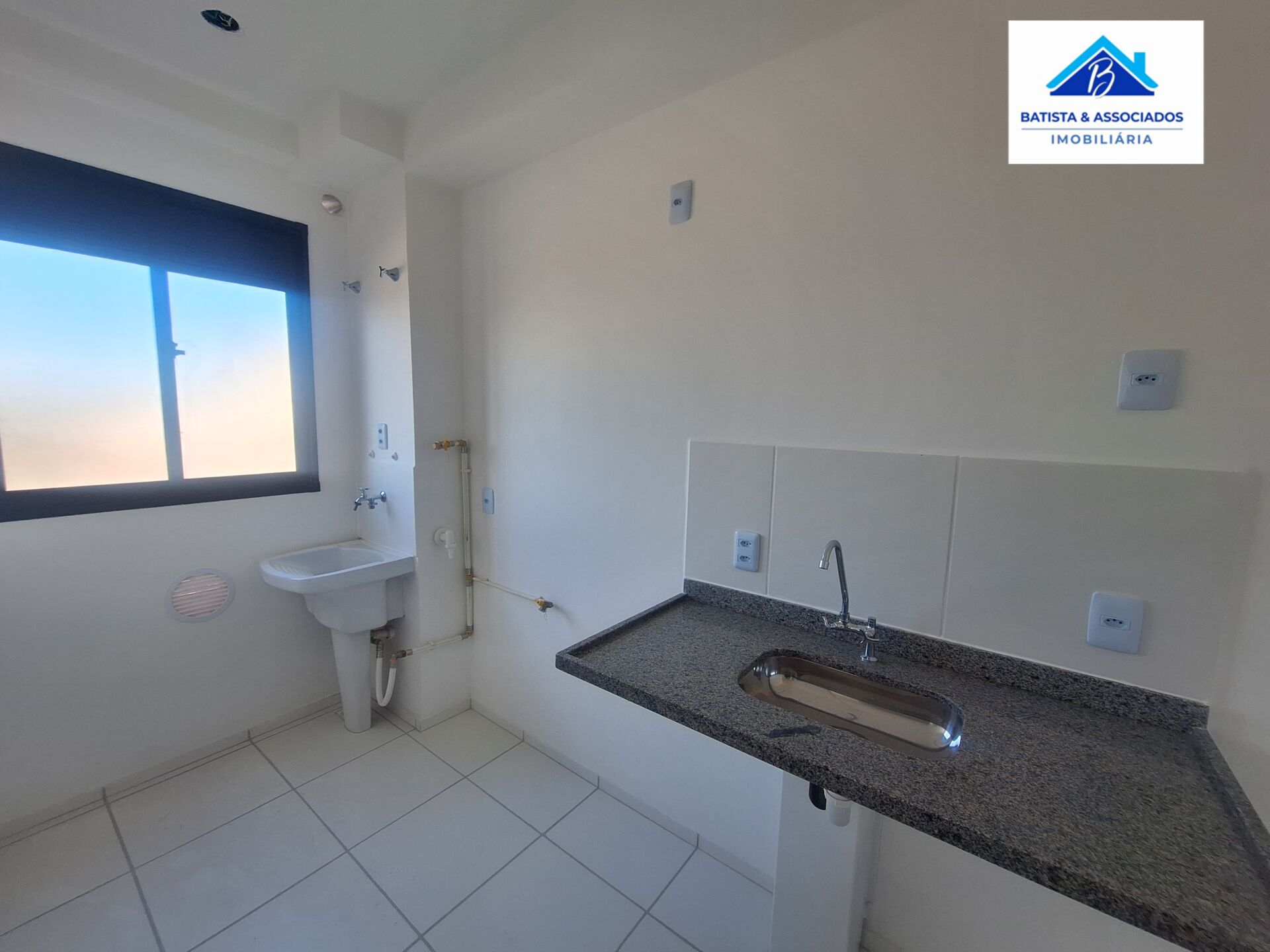 Apartamento à venda com 2 quartos, 43m² - Foto 3