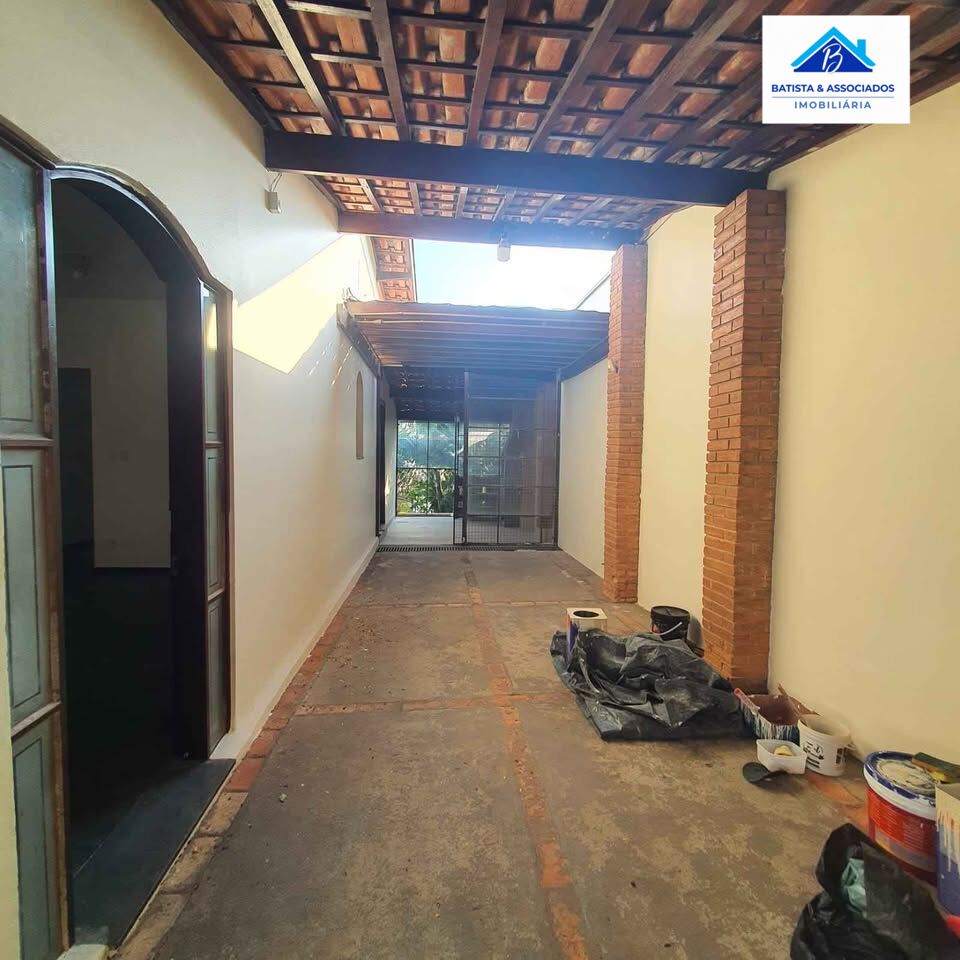 Casa à venda com 2 quartos, 150m² - Foto 8