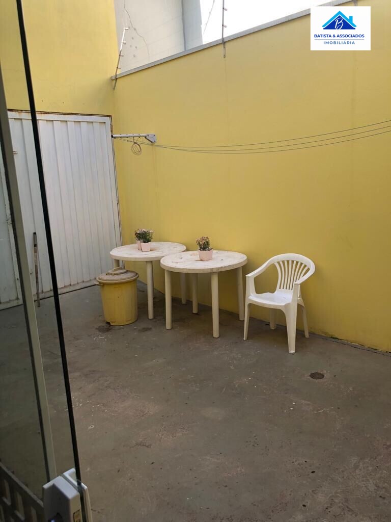 Casa à venda com 2 quartos, 140m² - Foto 20