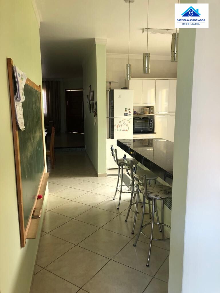 Casa à venda com 2 quartos, 140m² - Foto 12