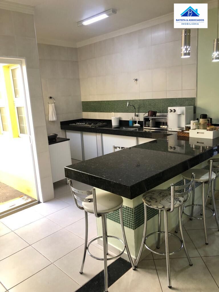 Casa à venda com 2 quartos, 140m² - Foto 10