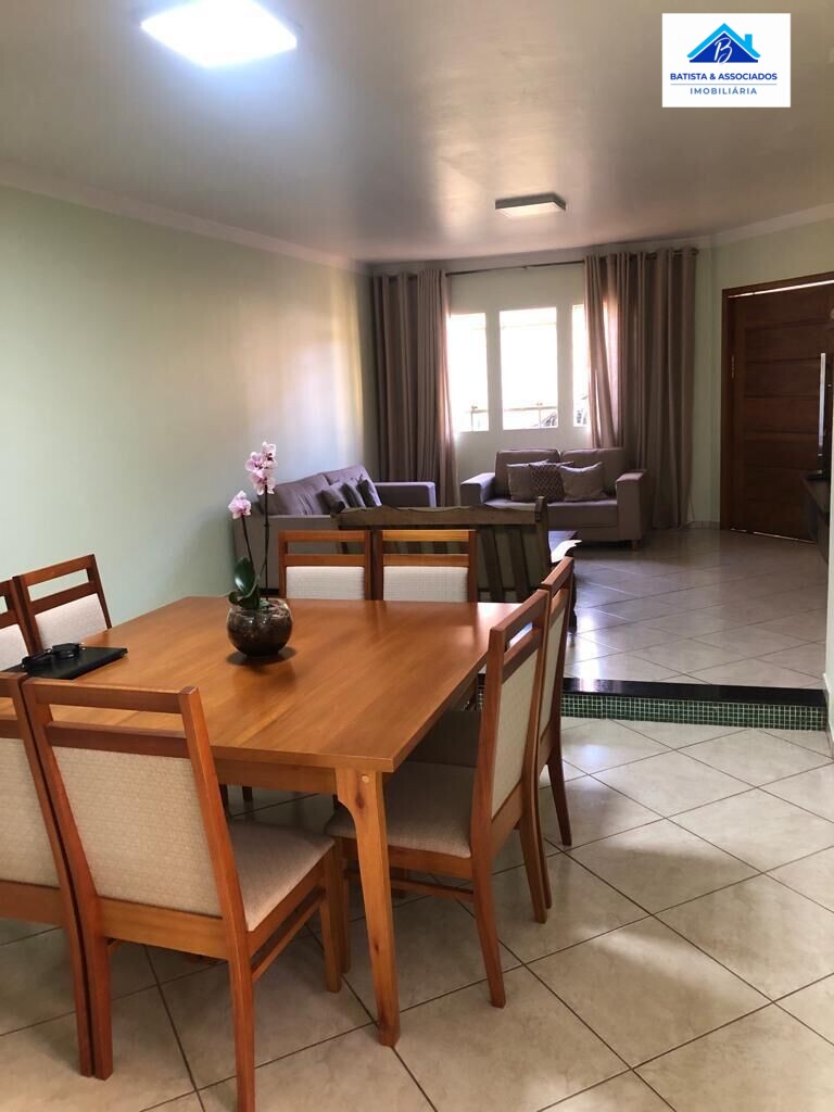 Casa à venda com 2 quartos, 140m² - Foto 7