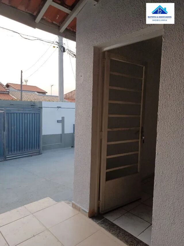 Casa à venda com 2 quartos, 90m² - Foto 14