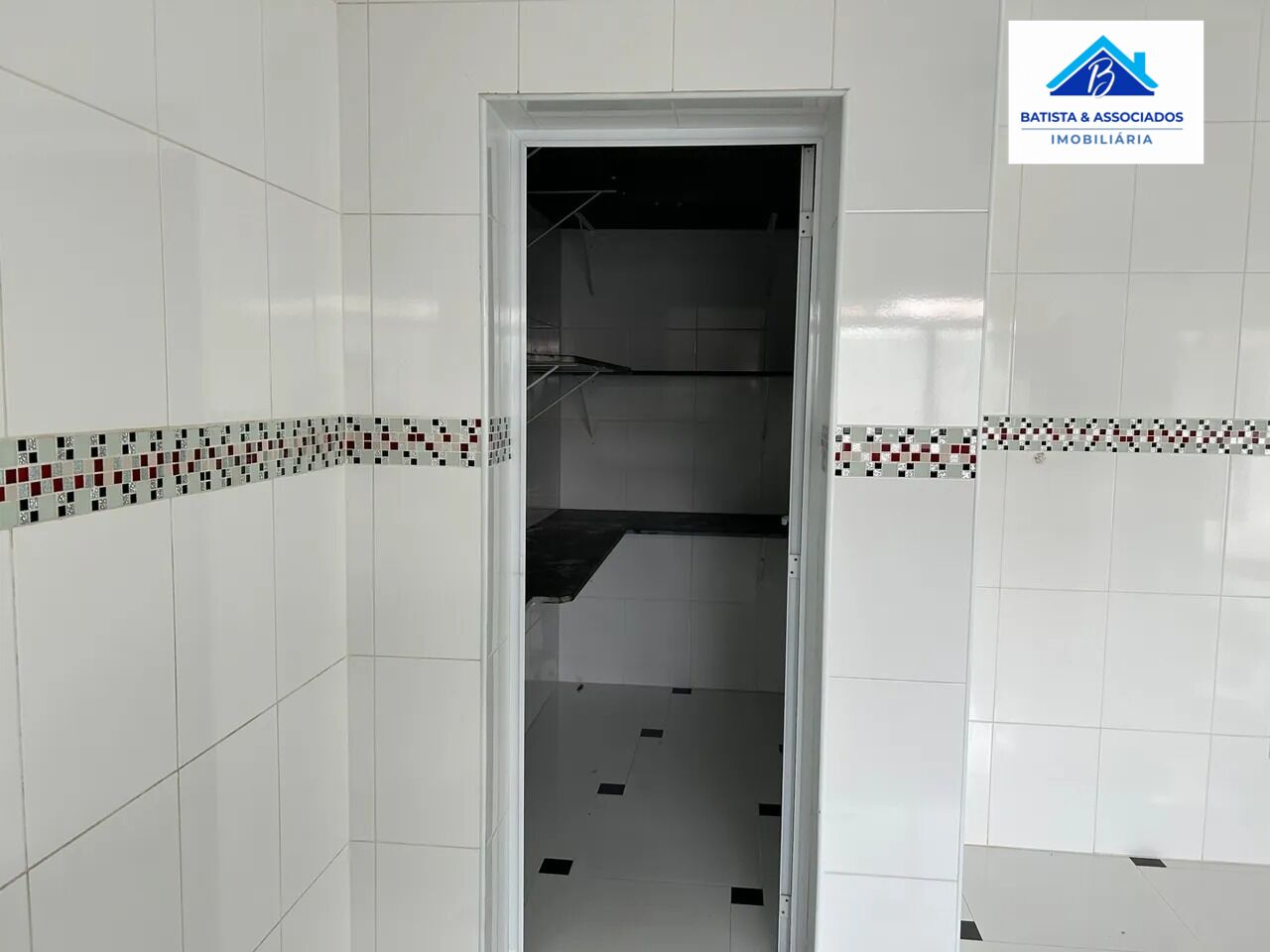 Casa de Condomínio à venda com 4 quartos, 333m² - Foto 6