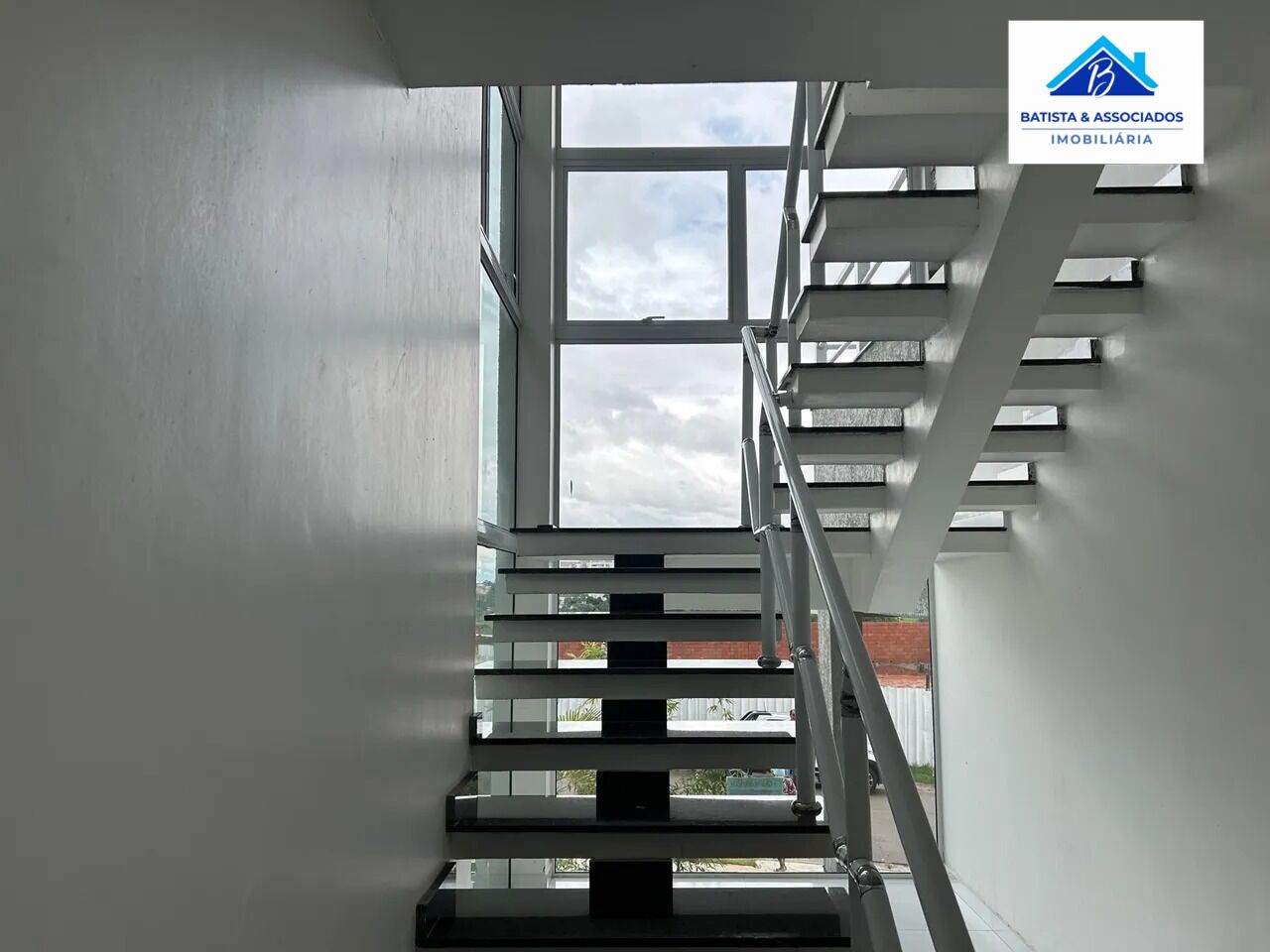 Casa de Condomínio à venda com 4 quartos, 333m² - Foto 10