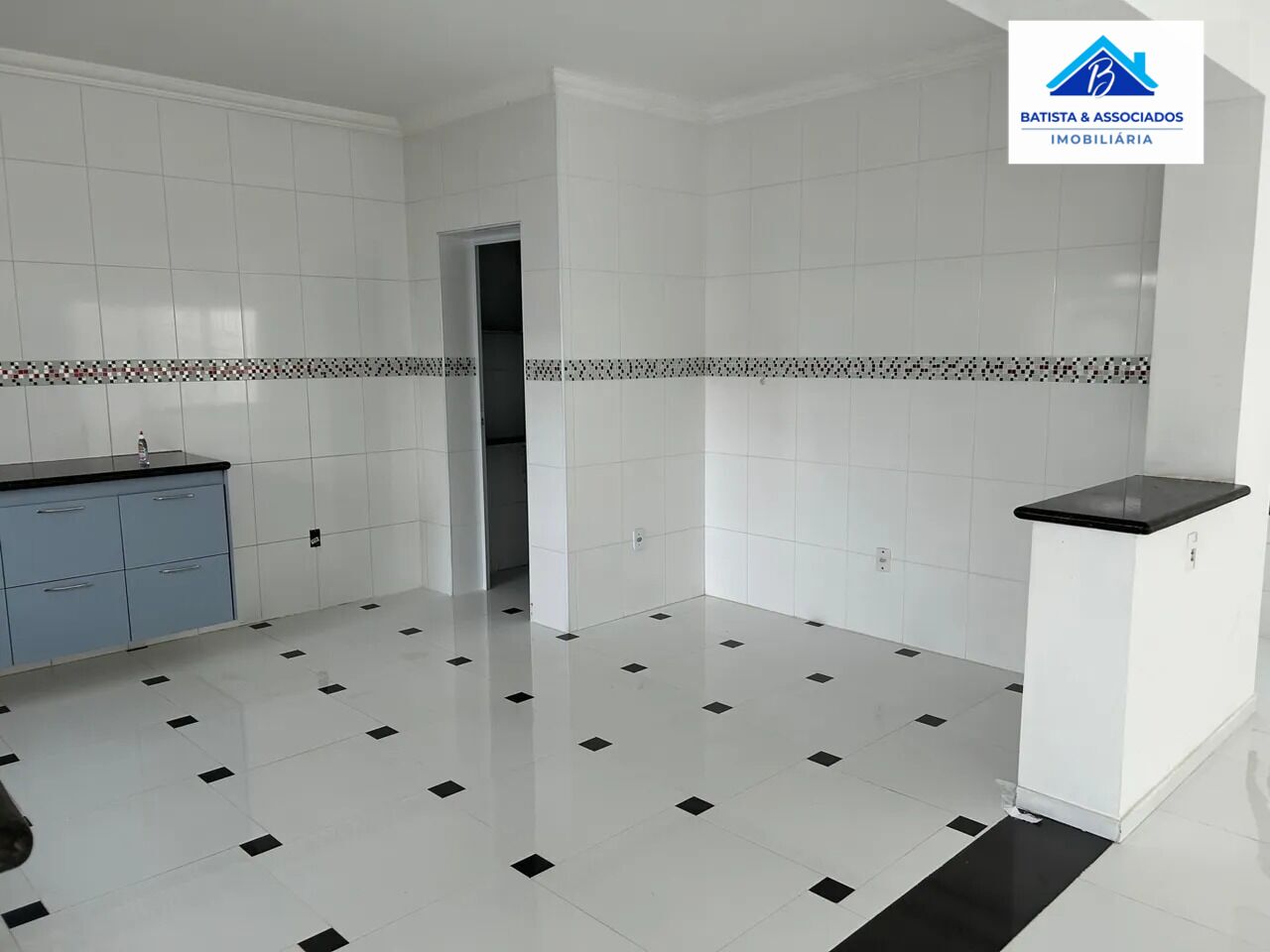 Casa de Condomínio à venda com 4 quartos, 333m² - Foto 4