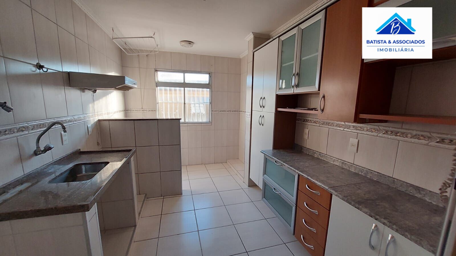 Apartamento à venda com 2 quartos, 65m² - Foto 2