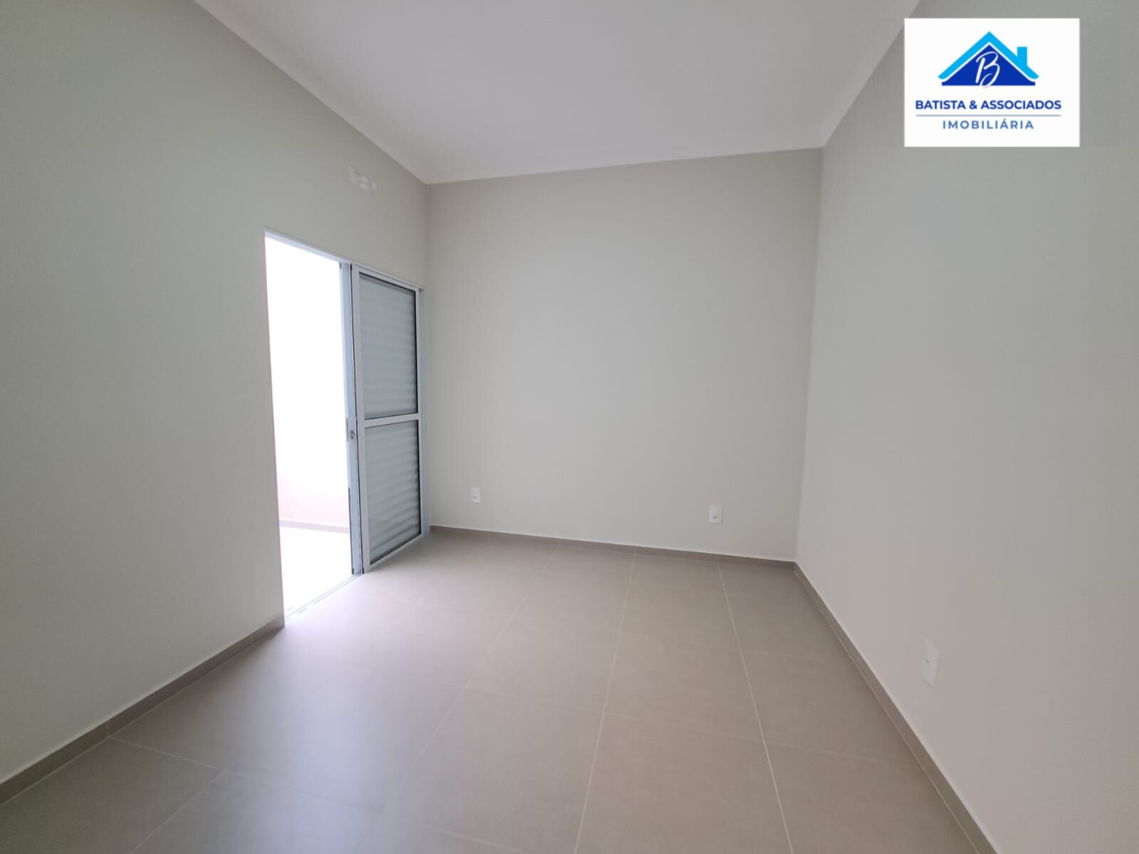 Casa à venda com 3 quartos, 81m² - Foto 14