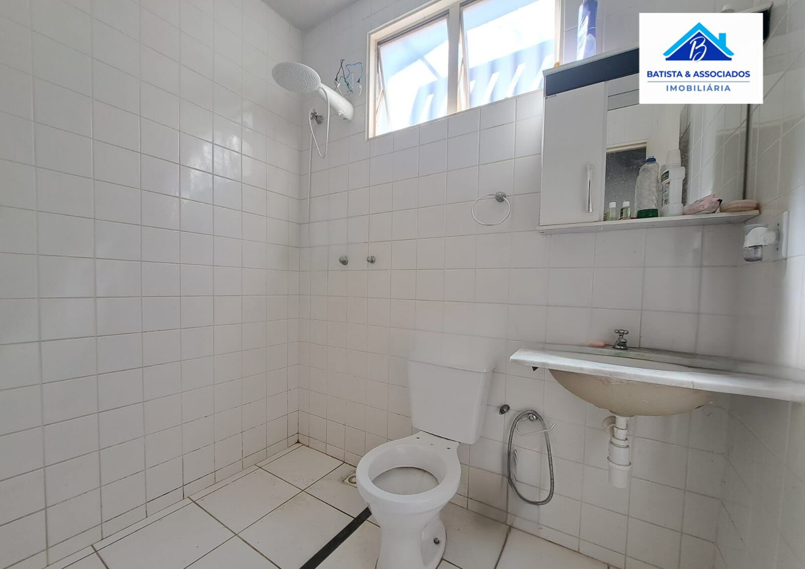 Casa à venda com 2 quartos, 70m² - Foto 6