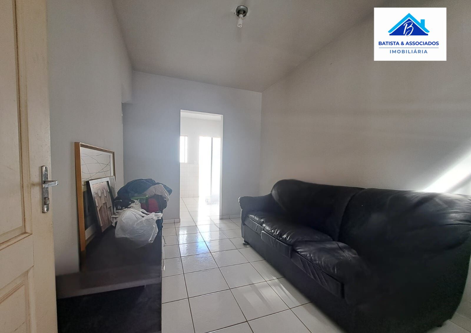 Casa à venda com 2 quartos, 70m² - Foto 3