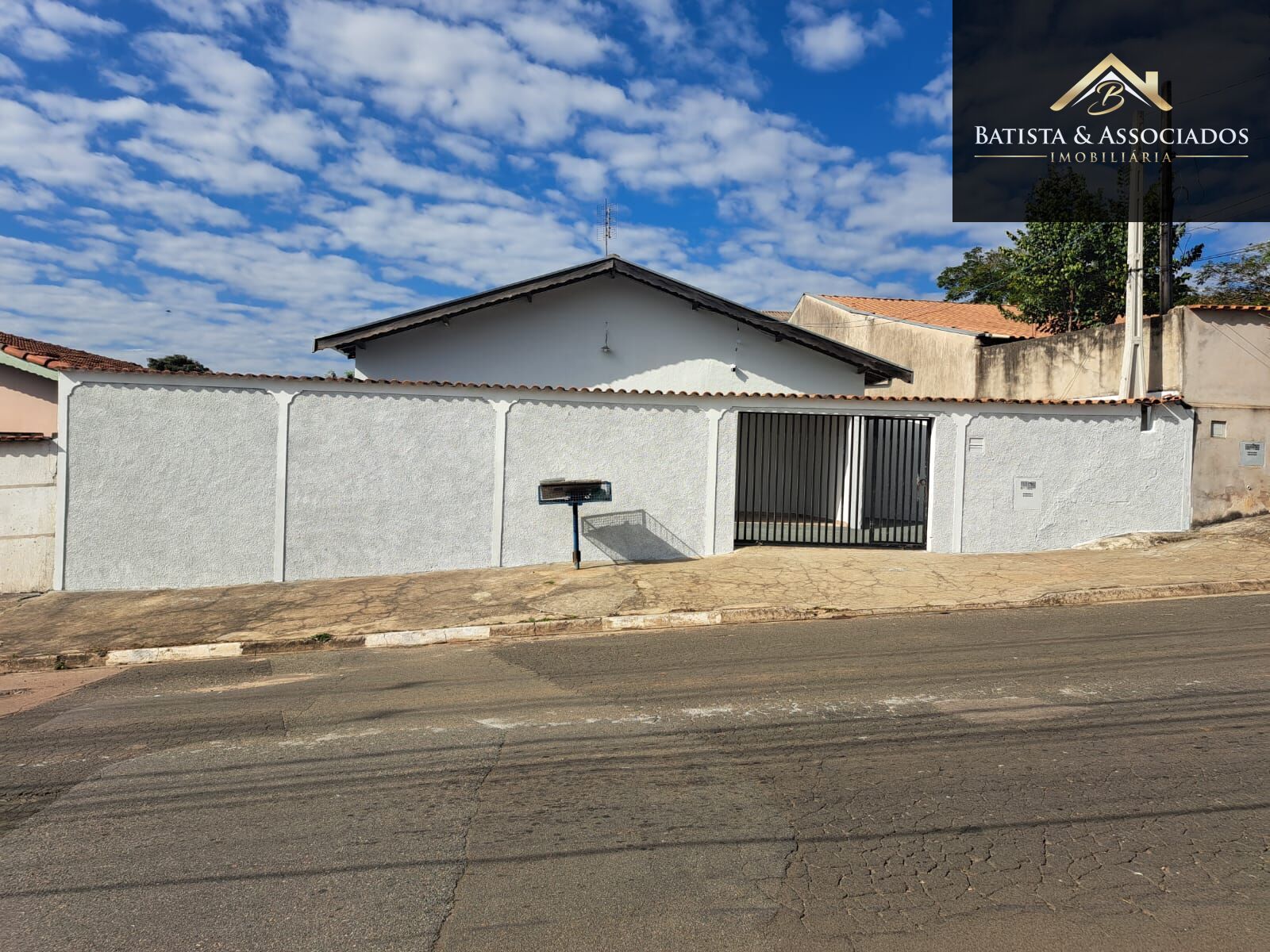 Casa, 3 quartos, 92 m² - Foto 1