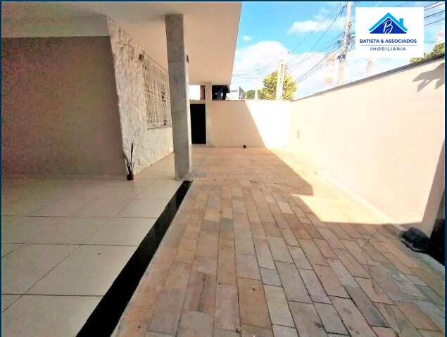 Casa à venda com 3 quartos, 272m² - Foto 3