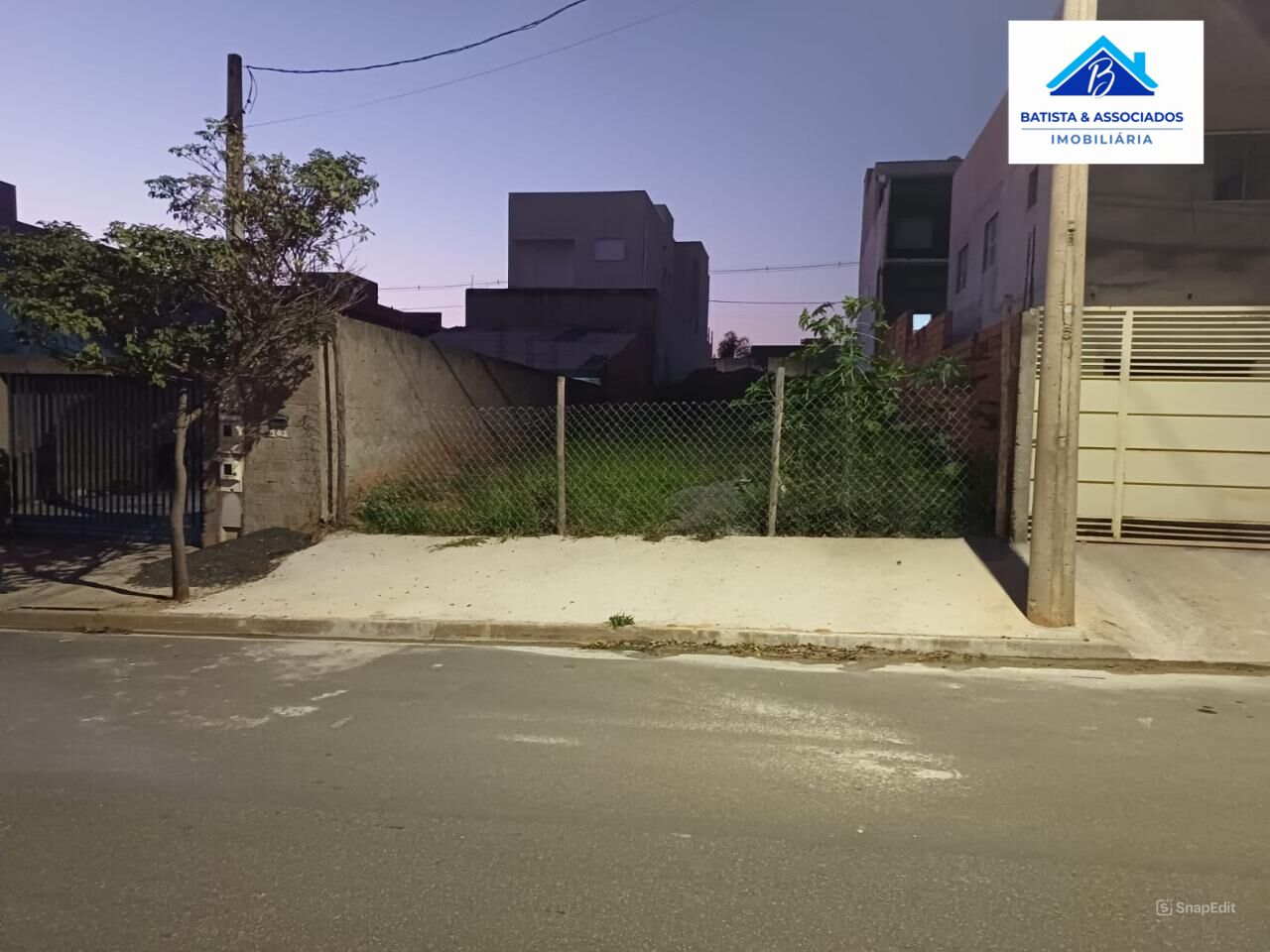 Terreno à venda, 200m² - Foto 1