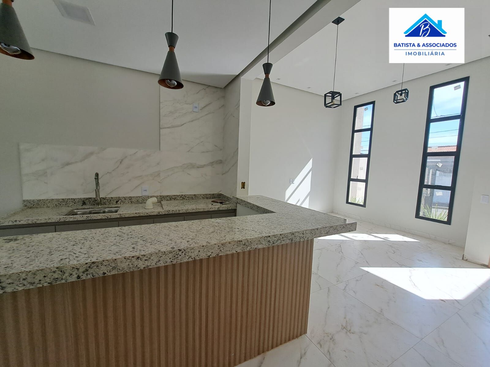 Casa à venda com 2 quartos, 76m² - Foto 3