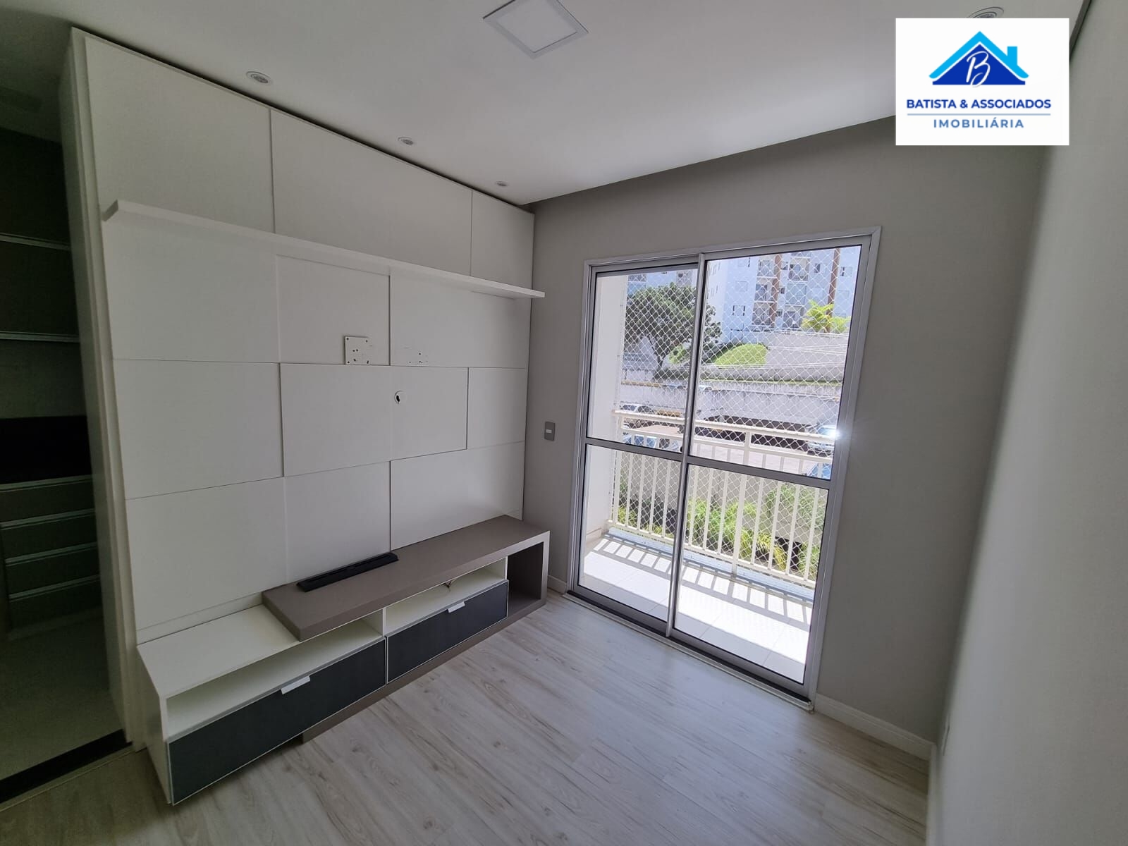 Apartamento à venda com 2 quartos, 45m² - Foto 2